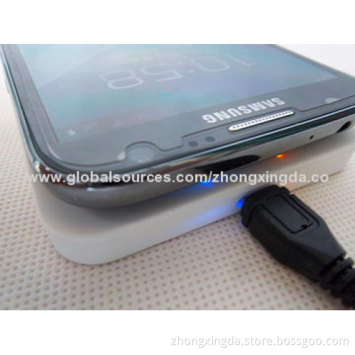 100-200kHz mini portable wireless smart phone charger with Qi standard, 5W power,